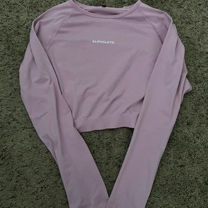 Alphalete amplifiy blossom crop top